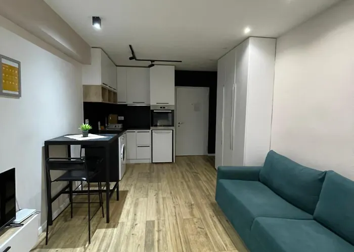 And Fully Equipped Apartman