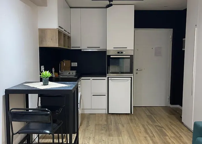 And Fully Equipped Apartman Tirana